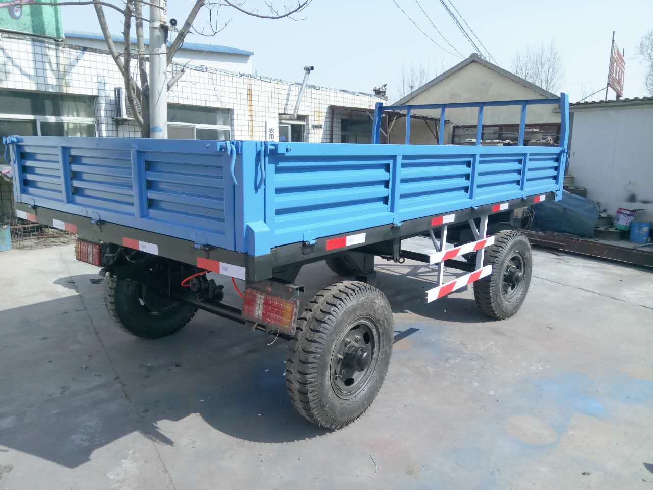 為什么要對農(nóng)用拖車進行定期保養(yǎng)？