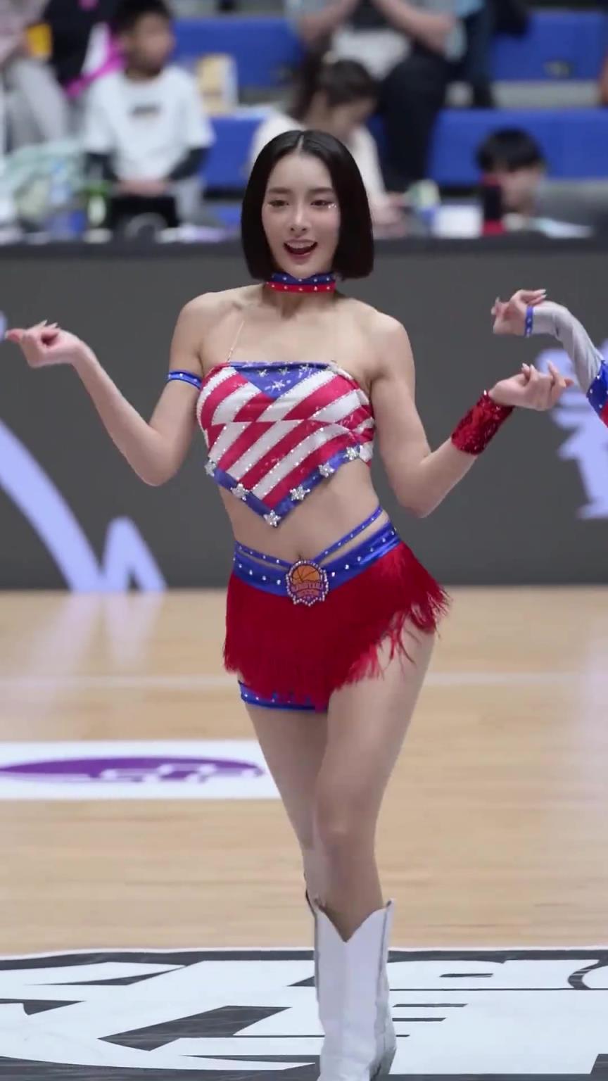 太離譜了 ！幾乎是完美女人！